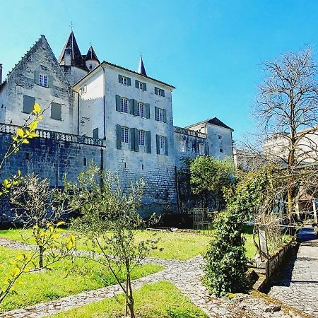 Château des Sénéchaux, Bourdeilles Esterno foto