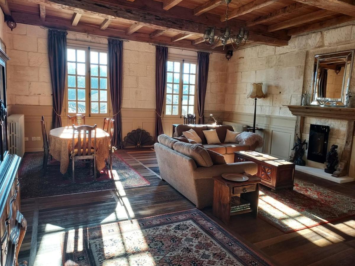 Château des Sénéchaux, Bourdeilles Esterno foto