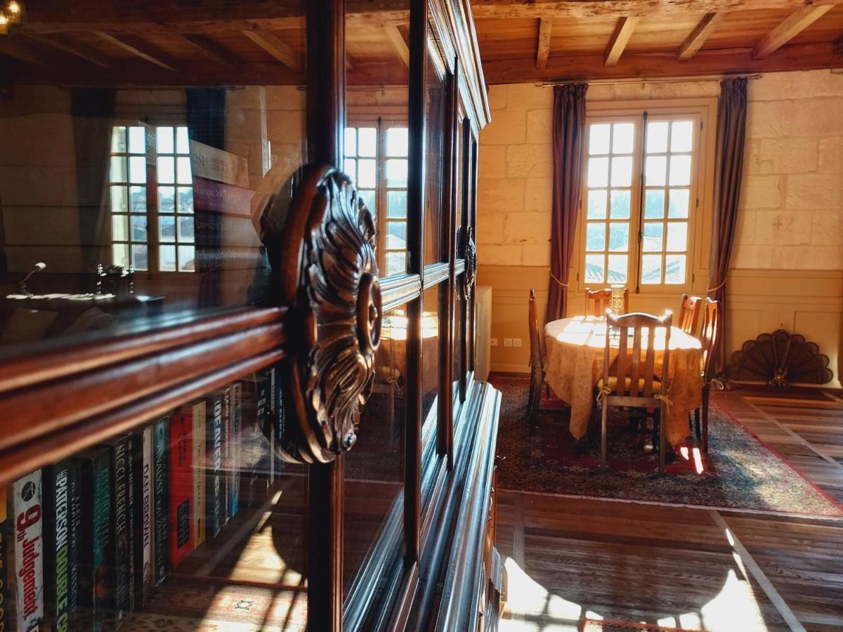 Château des Sénéchaux, Bourdeilles Esterno foto