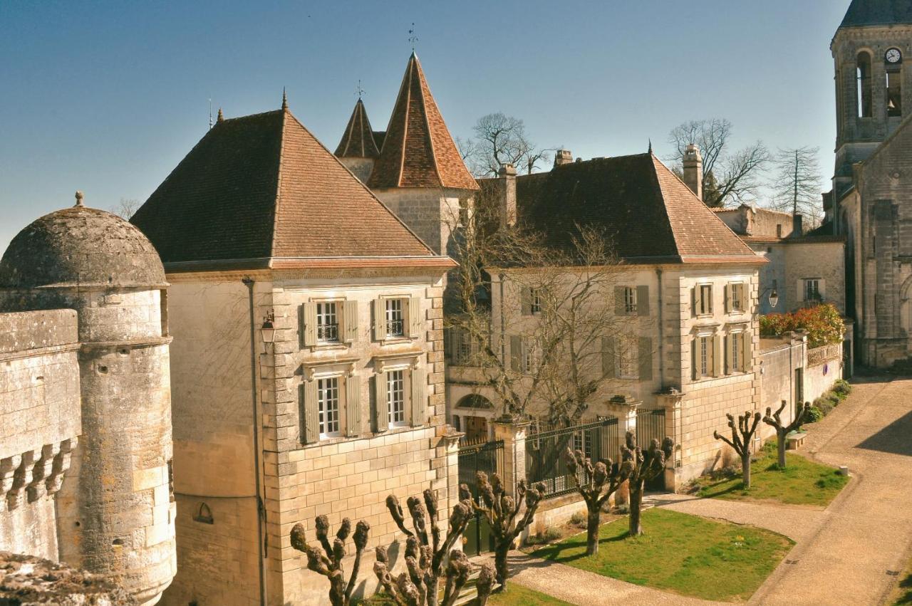 Château des Sénéchaux, Bourdeilles Esterno foto