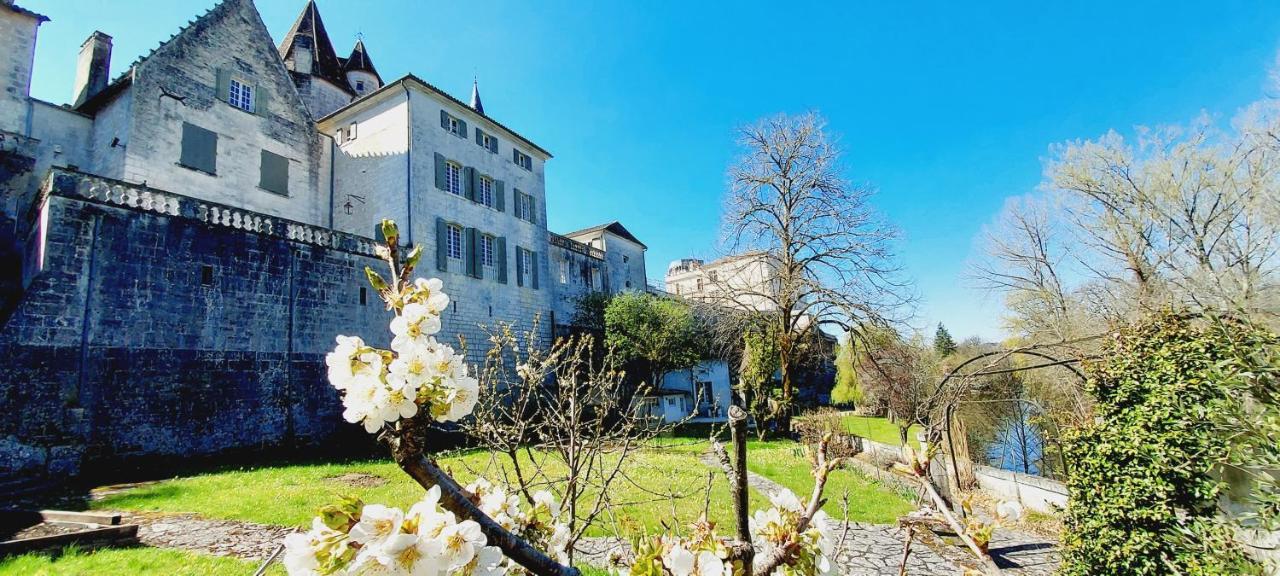 Château des Sénéchaux, Bourdeilles Esterno foto