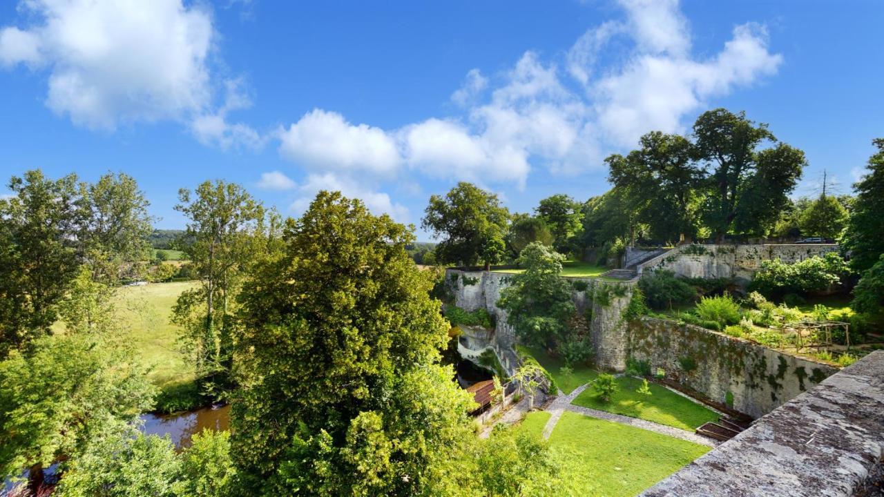 Château des Sénéchaux, Bourdeilles Esterno foto